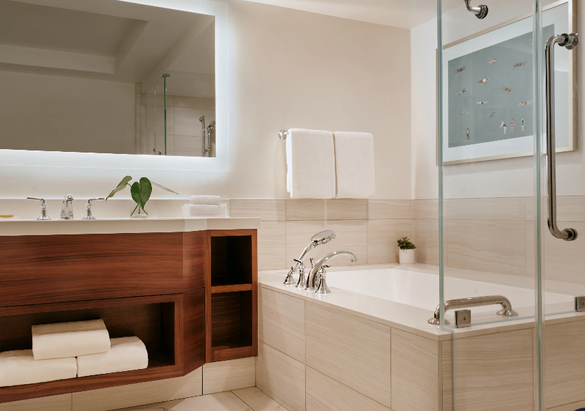Grand Wailea Garden View Queen bathroom