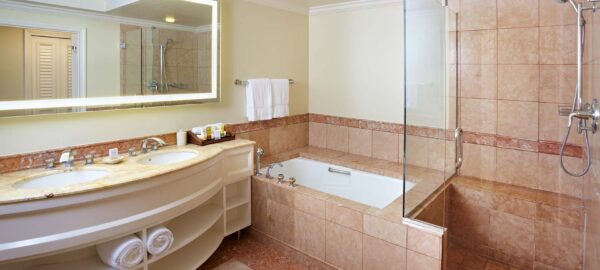 grand wailea napua-tower-full-bath-tub-shower