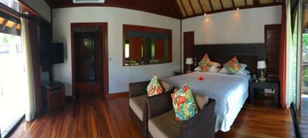 hilton moorea dlx plunge bedroom