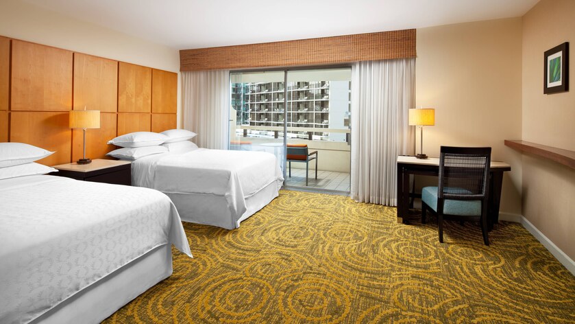 sheraton-waikiki-queen-mountain