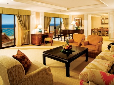 Fairmont Orchid Lanai Suite sitting area