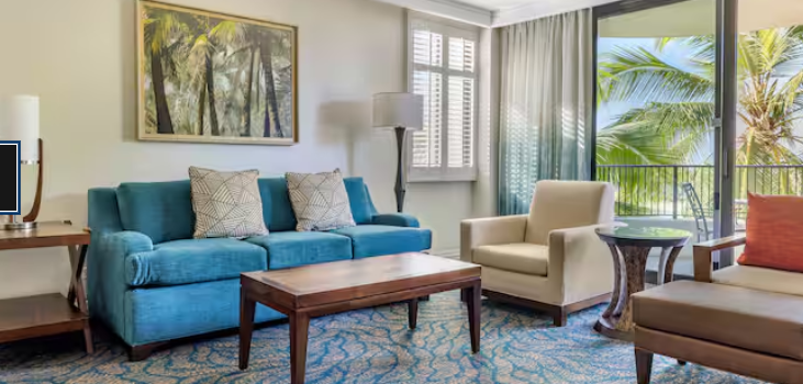 Lagoon Two Bedroom Oceanfront1 King-2 Twin