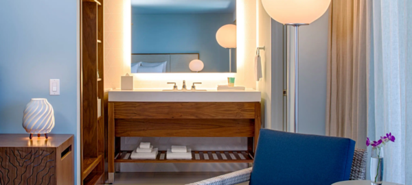 Hyatt waikiki City bathroom