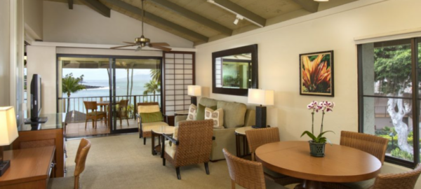 Napili F2 bedroom oceanview lroom