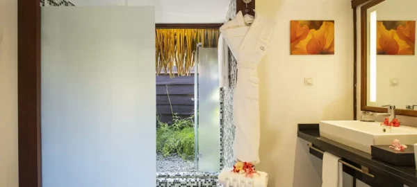 Sofitel Moorea Garden Bungalow rain shower