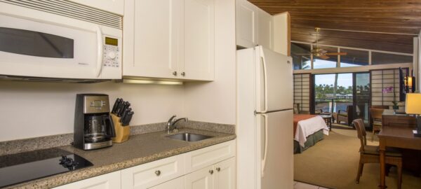oceanview-studio-kitchen-napili