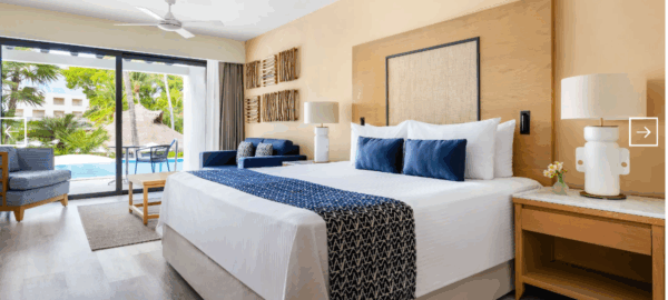 Secrets Aura Cozumel pool Swim Up