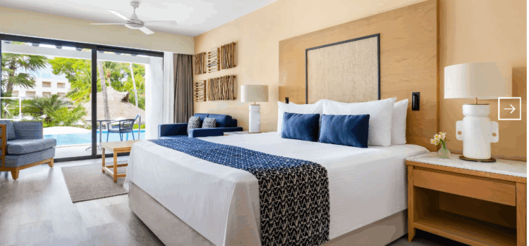 Secrets Aura Cozumel pool Swim Up