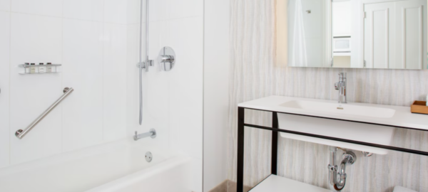 sheraton maui bathroom