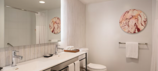 sheraton Maui Kaanapali Beachfront, 1 Bedroom Suite King bathroom