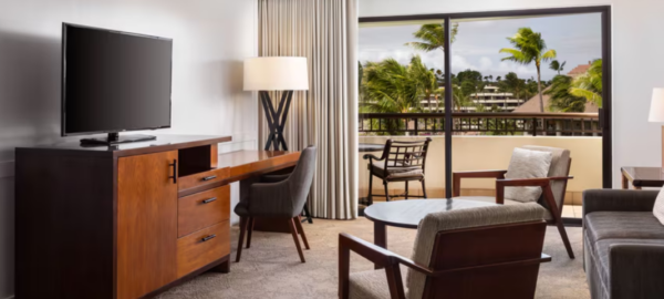 Lahaina, 1 Bedroom Larger Suite King, Oceanfront Lroom