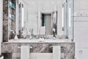 SEABOURN V3 VERANDAH BATHROOM