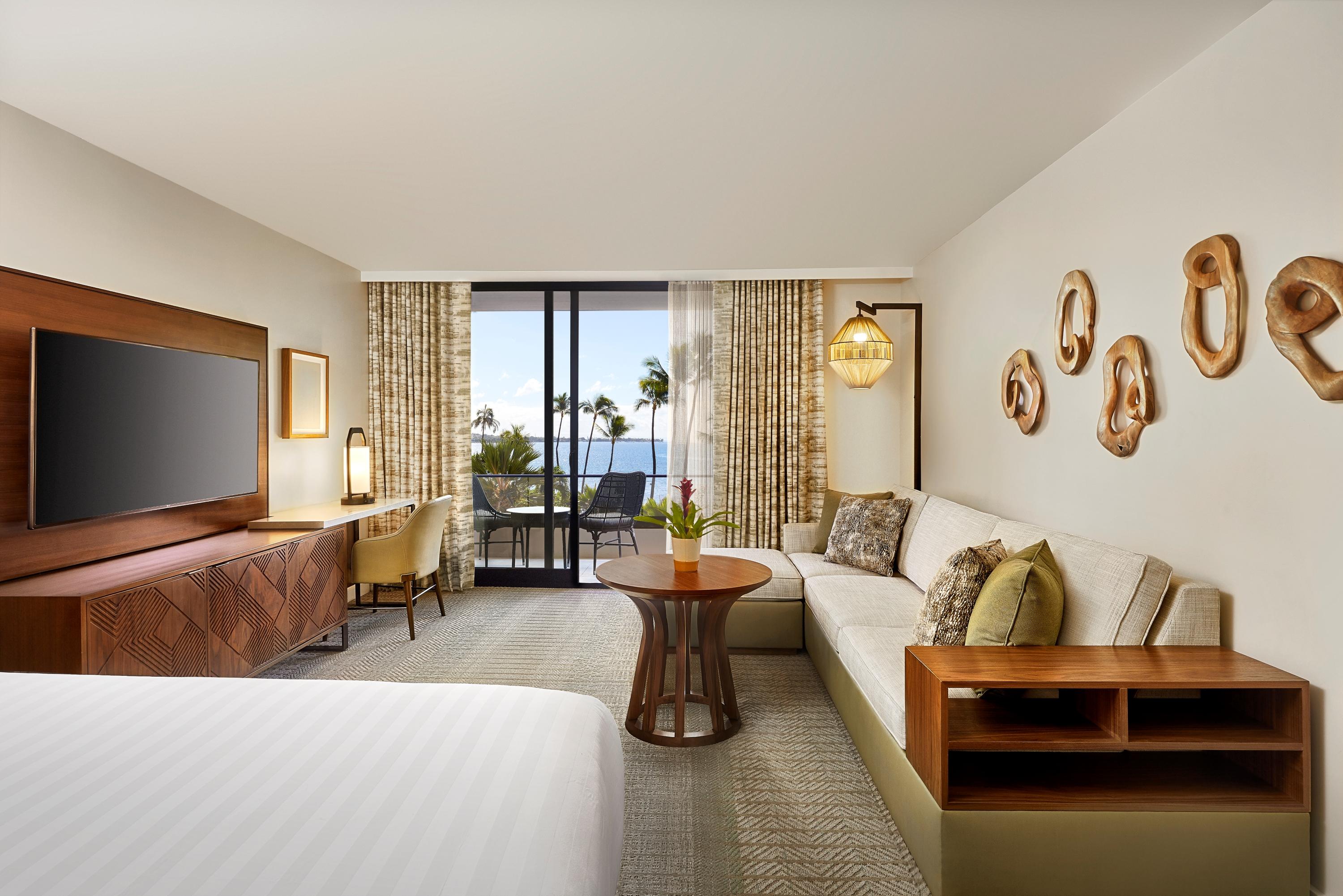 Hyatt Regency Maui Ocean View king room overlooking the Pacific