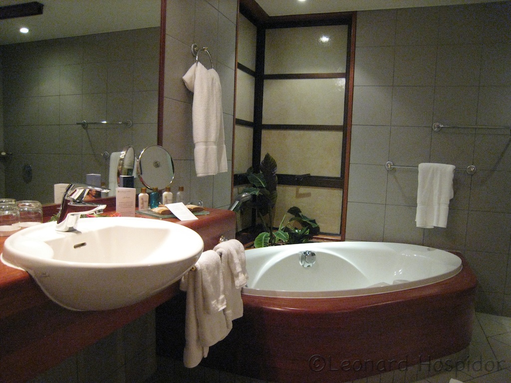 InterContinental Tahiti Moorea Ocean View Room bathroom with soaking tub