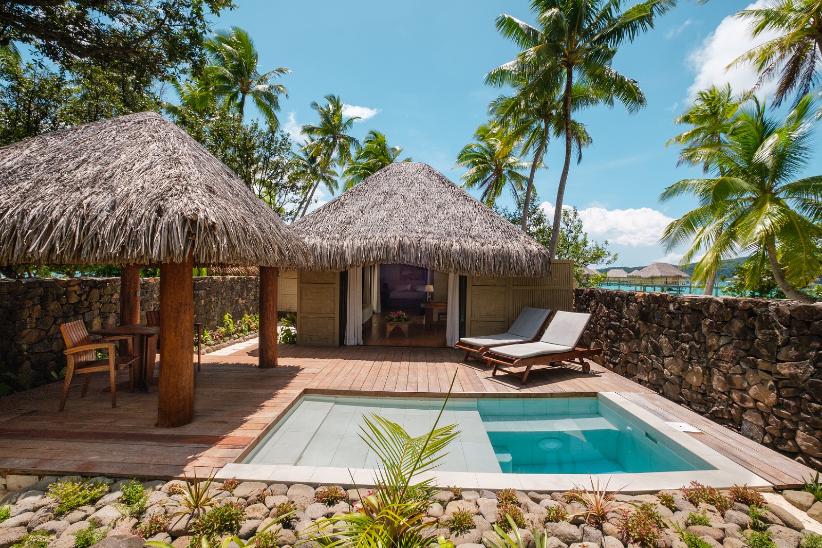 Le Taha'a Pool Beach Villa private plunge pool and thatched pavilion