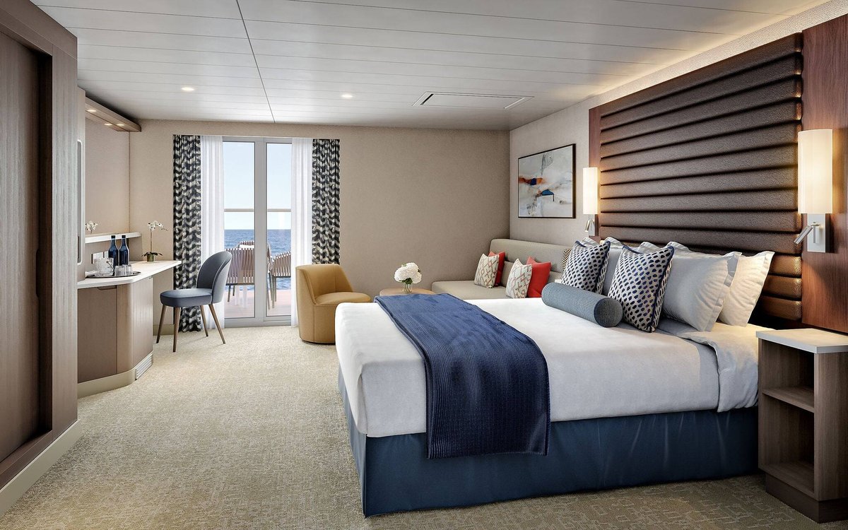 Pride of America Family Club Balcony Suite
