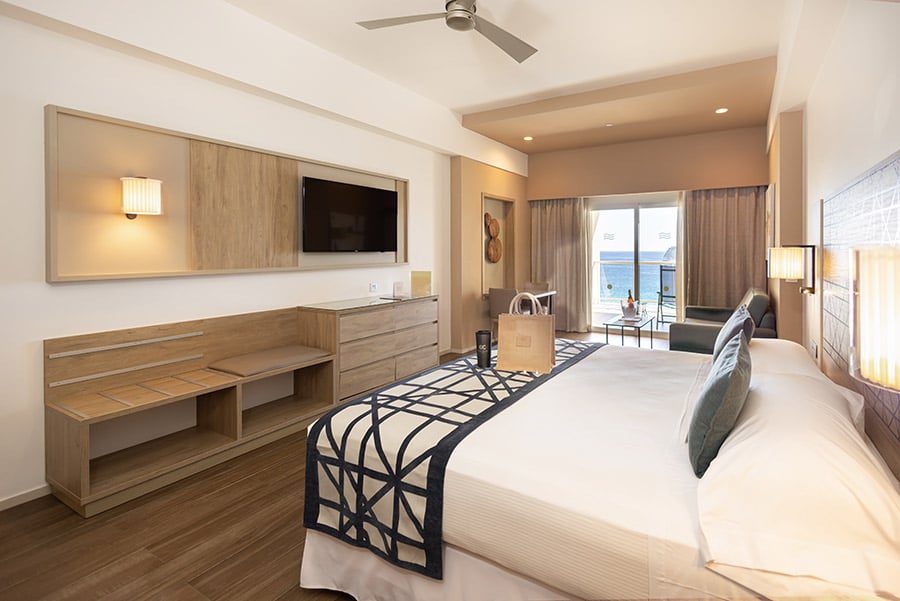 Junior Suite Ocean Front suite layout at RIU Palace Baja California