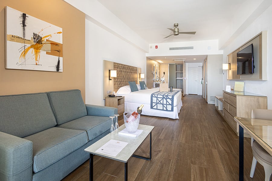 Elite Club oceanfront junior suite at RIU Palace Baja California