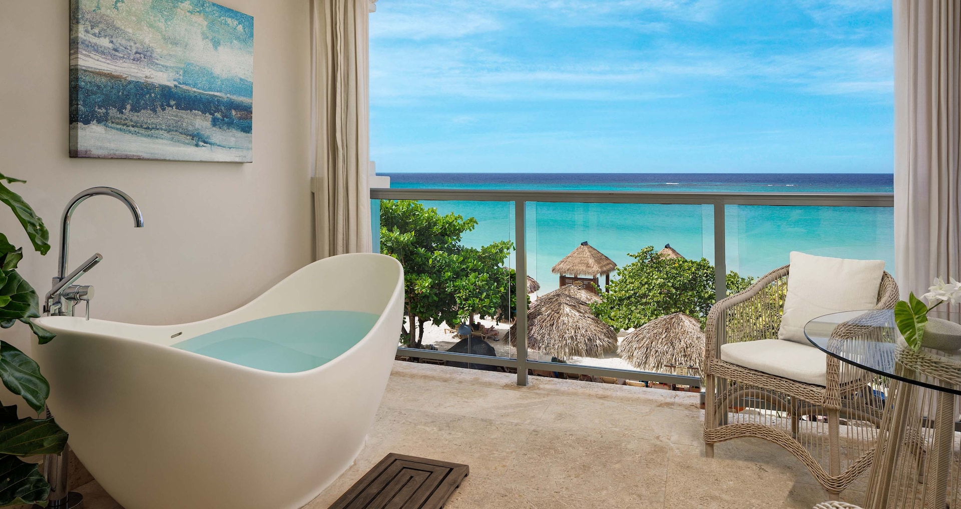 Sandals Montego Bay — Beachfront Grande Luxe Club Level Junior Suite w/Balcony Tranquility Soaking Tub