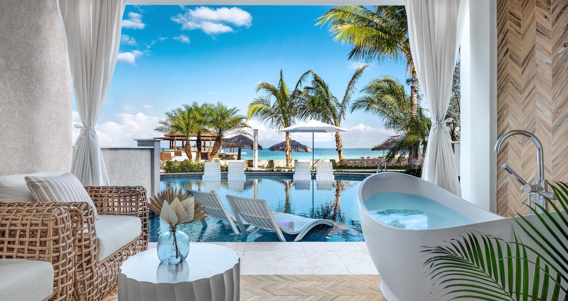 Sandals Montego Bay — Beachfront Swim-up Butler Room w/ Patio Tranquility Soaking Tub
