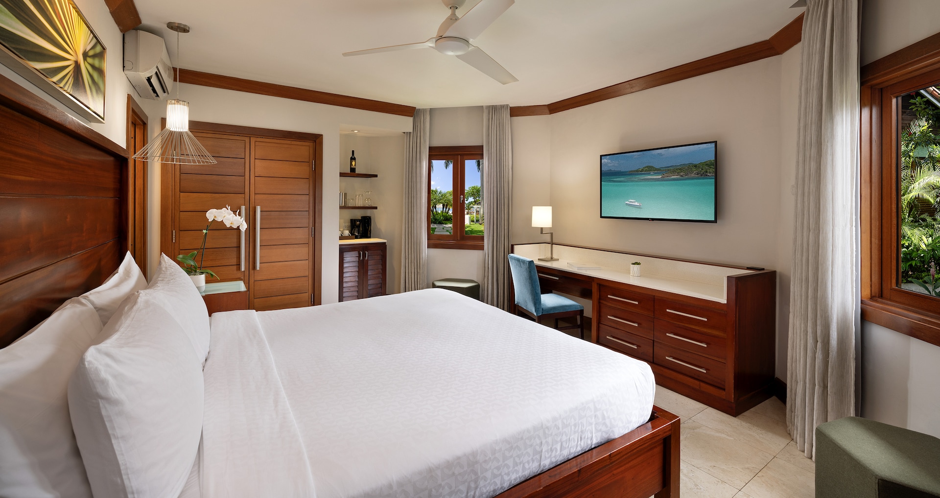 Sandals Negril — Longshore Oceanview Luxury Walkout Room