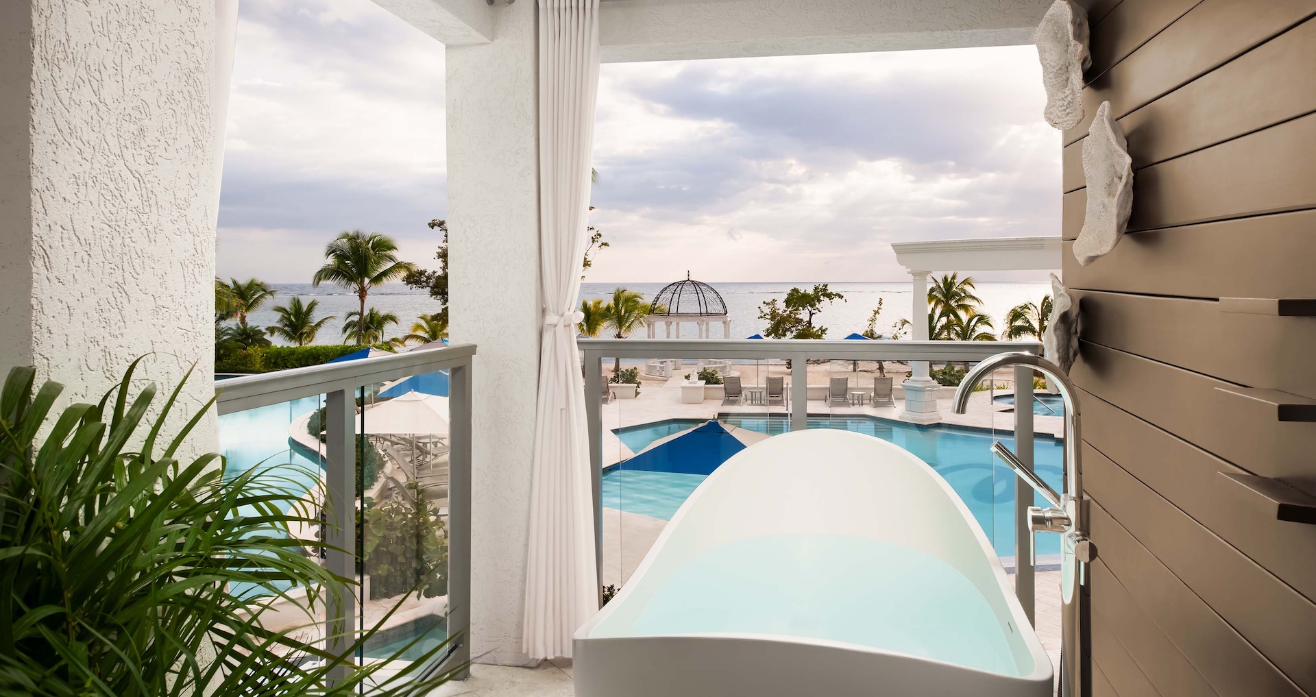 Sandals South Coast — Starlight Beachfront Club Room w/ Balcony Tranquility Soaking Tub