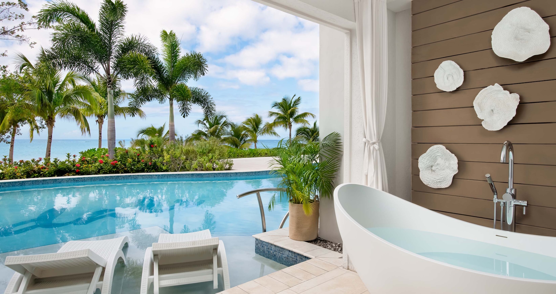 Sandals South Coast — Starlight Beachfront One Bedroom Swim Up Butler Suite w/ Patio Tranquility Soaking Tub