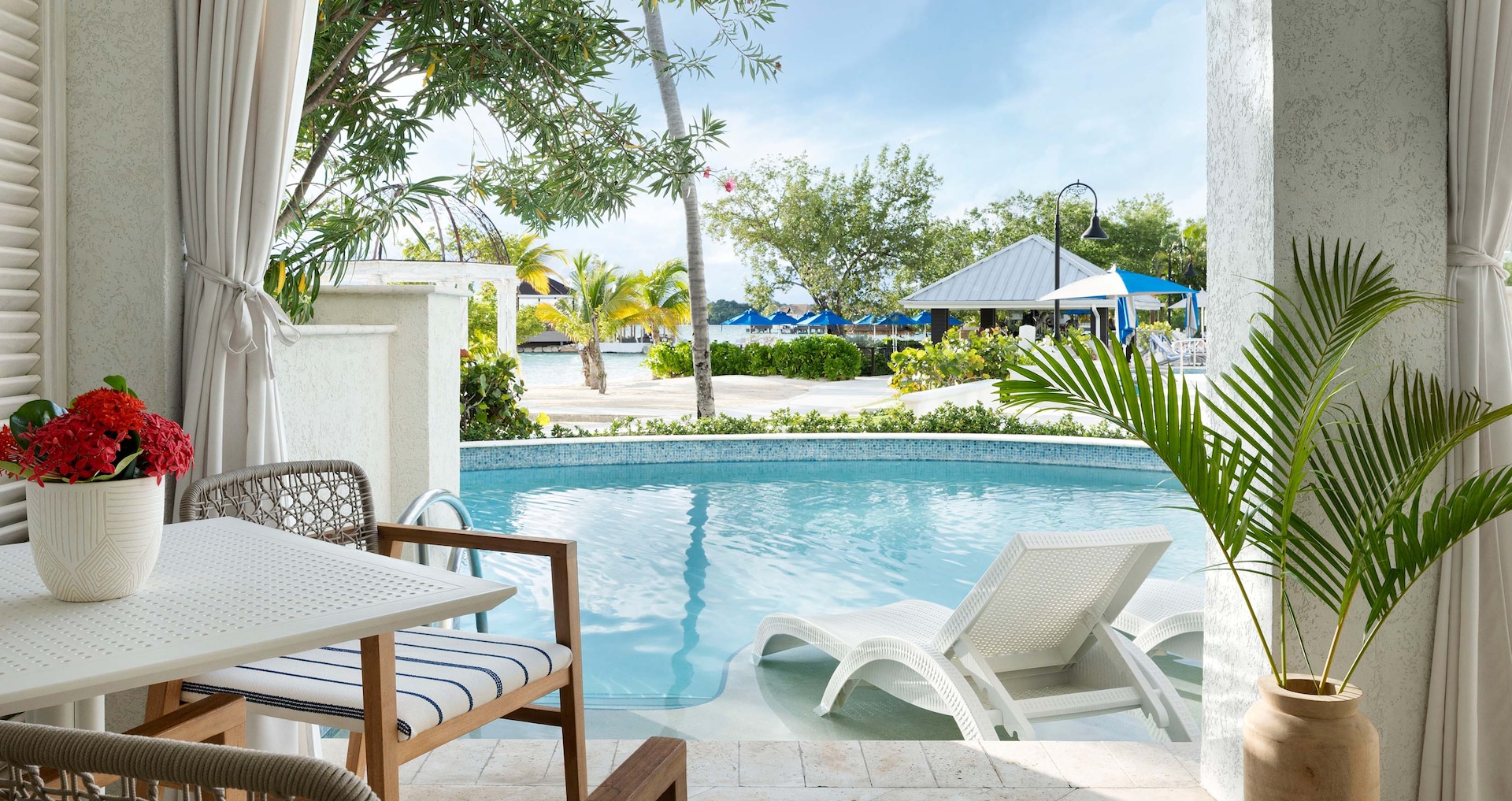 Sandals South Coast — Starlight Beachfront Swim-up Club Level Suite w/ Patio Tranquility Soaking Tub