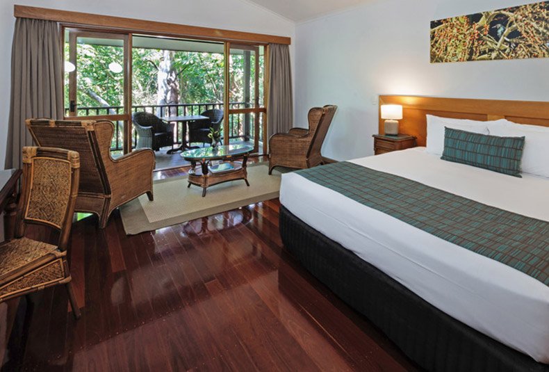 Thala Beach Eucalypt bungalow in the rainforest canopy
