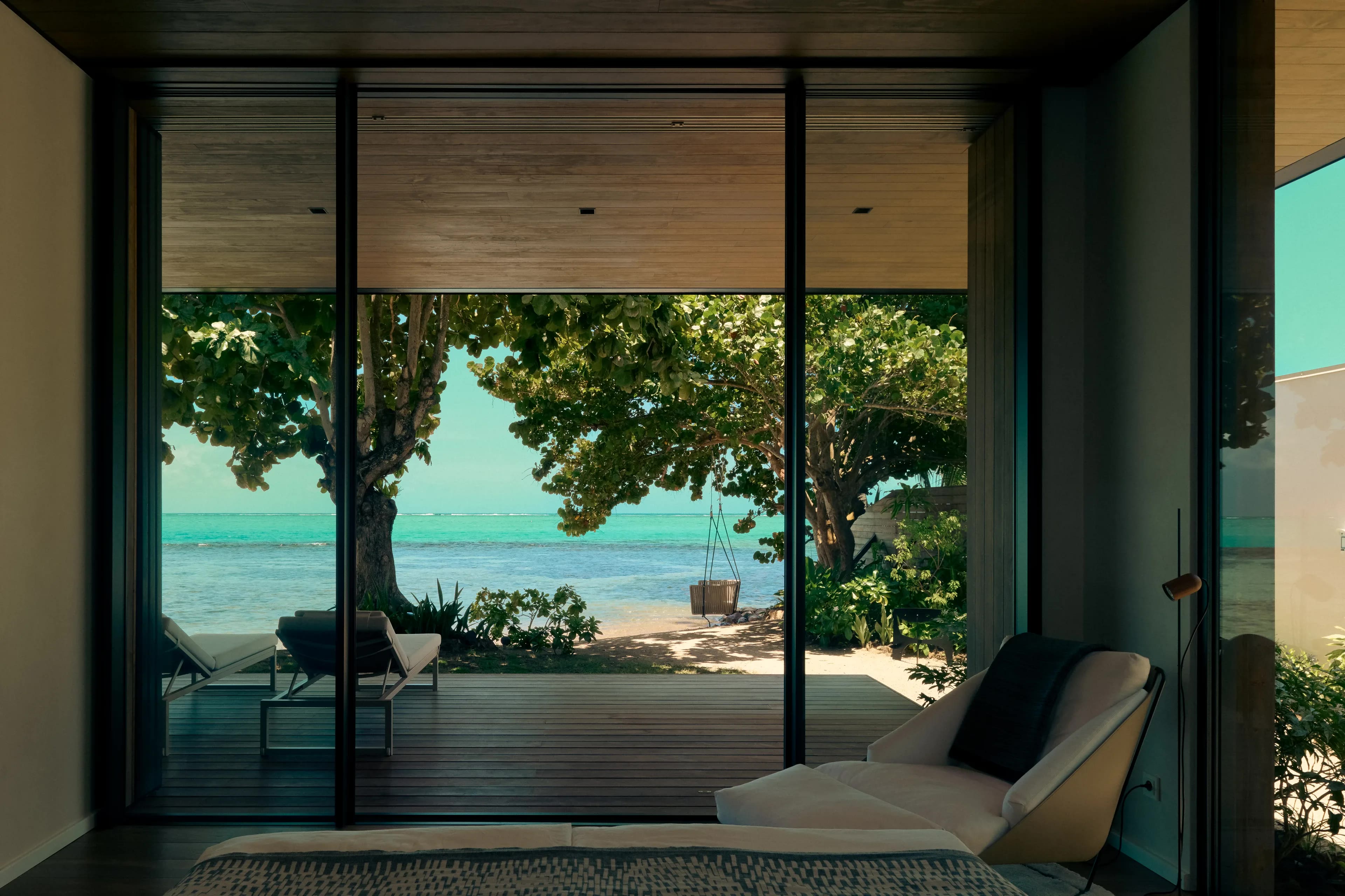 Villa Oro Paraoa Lagoon Villa open living space