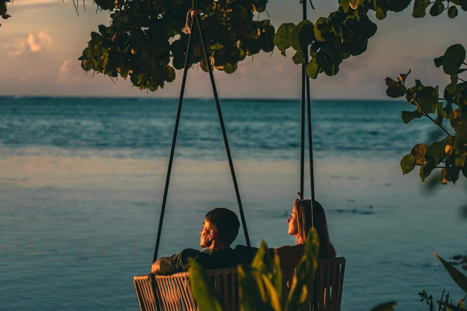 Villa Oro Paraoa Moorea entertainment lounge overlooking the lagoon