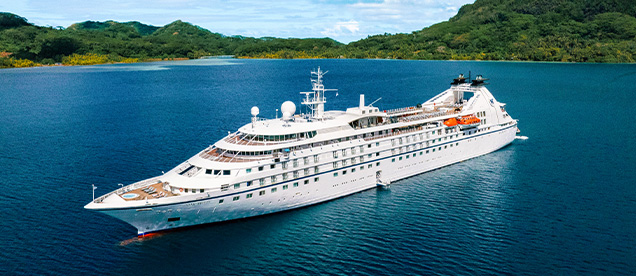 Windstar Star Breeze sailing yacht in French Polynesia