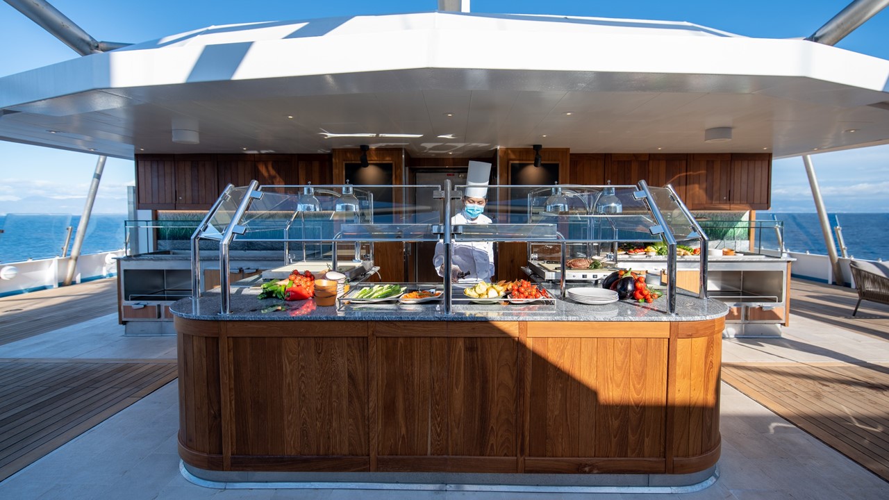 Star Breeze alfresco Star Grill deck overlooking the sea
