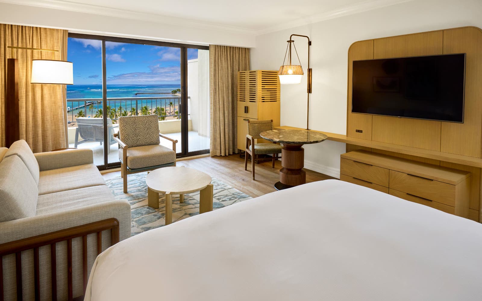 View of Waikiki Beach from the Aliʻi Tower Ocean Front king room