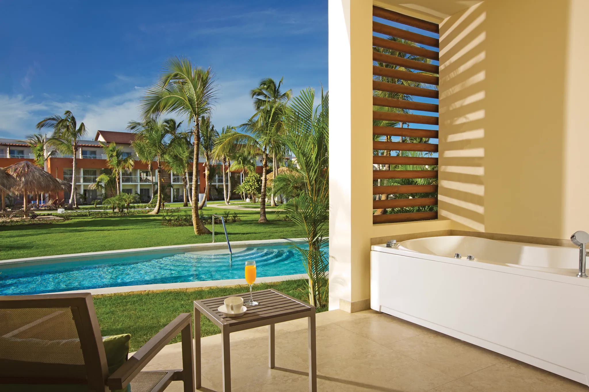 Allure Junior Suite Swim Up terrace at Breathless Punta Cana