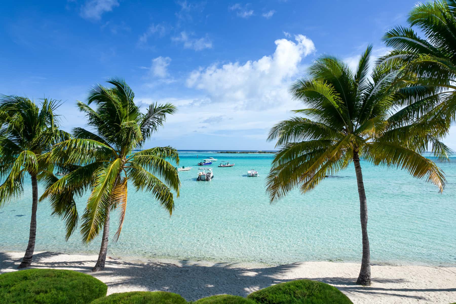 Coco Beach near Residence Moorea Sunset Beach