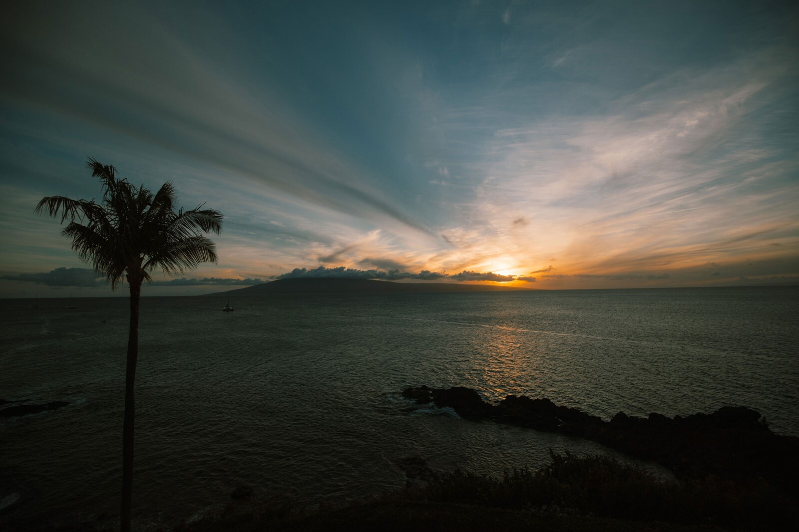 Oceanfront sunset over the Pacific from Sheraton Maui